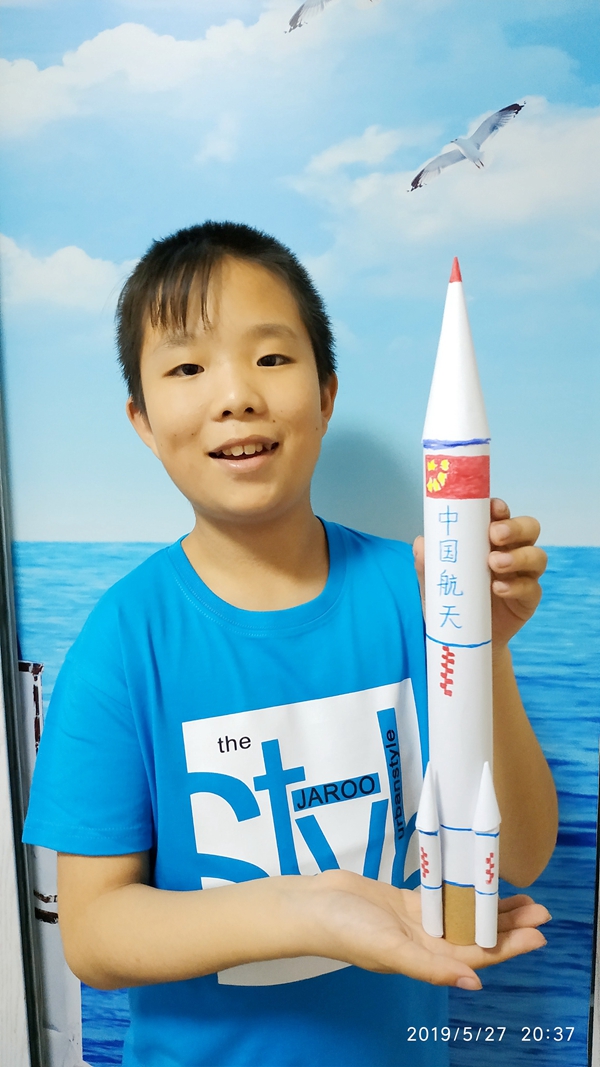 赵峰之子赵郁川12岁中国航天梦.jpg